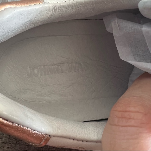 Johnny Was White Floral Embroidered Low Top Sneakers Cottage Womens 6-6.5 - Picture 5 of 6